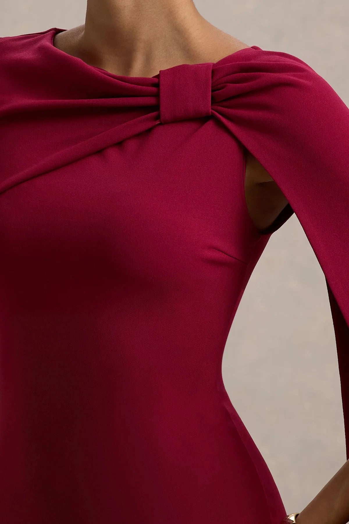 Stunning Mermaid Boat Neck Asymmetric Sleeve Bow Detail Floor Length Evening Dress