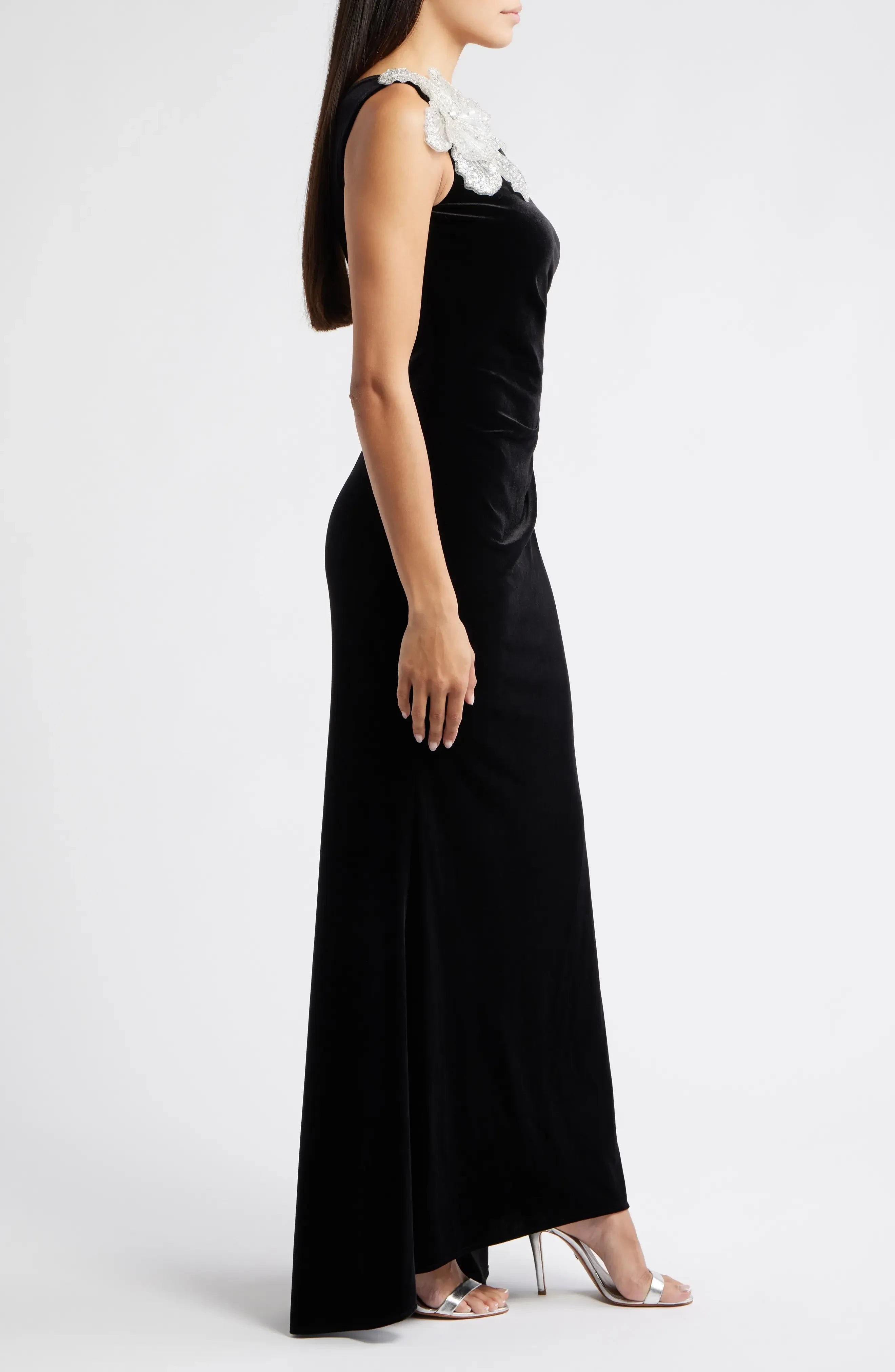 Stunning Sheath One Shoulder Sleeveless Open Back Floor Length Evening Dress