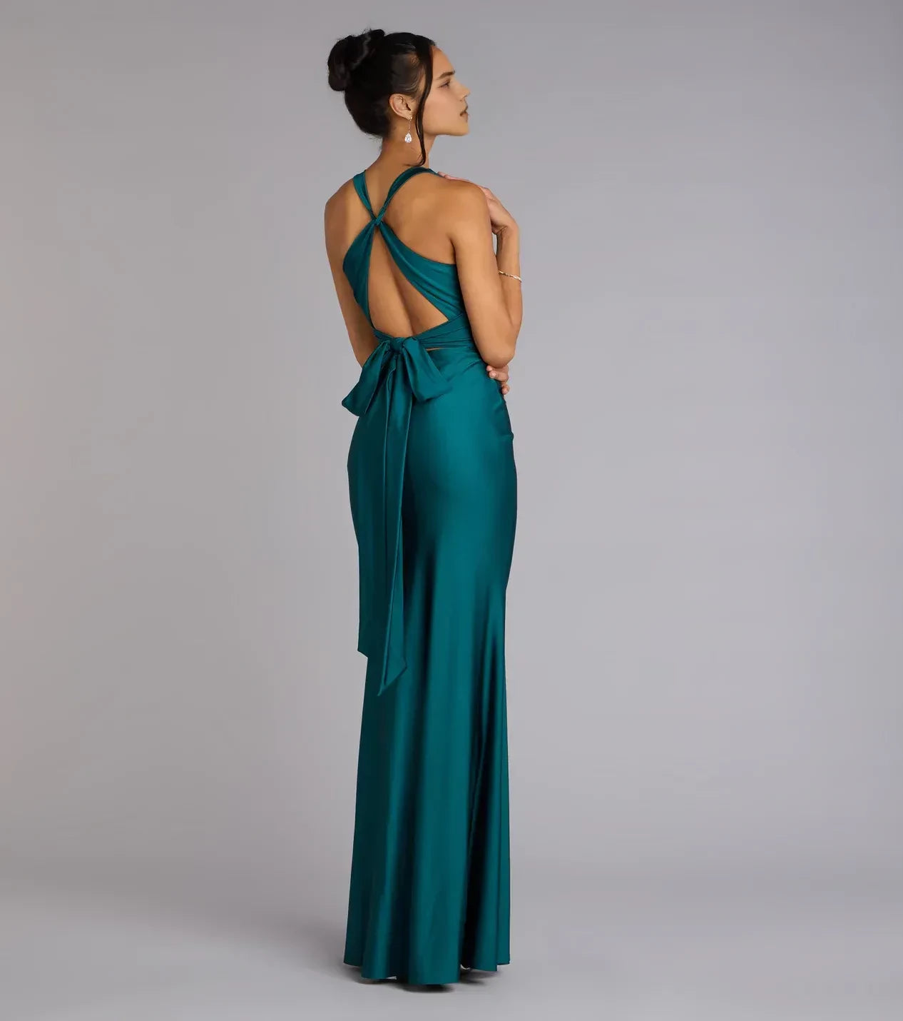 Stunning Trumpet Halter Neck Sleeveless Tie Back Floor Length Prom Dress