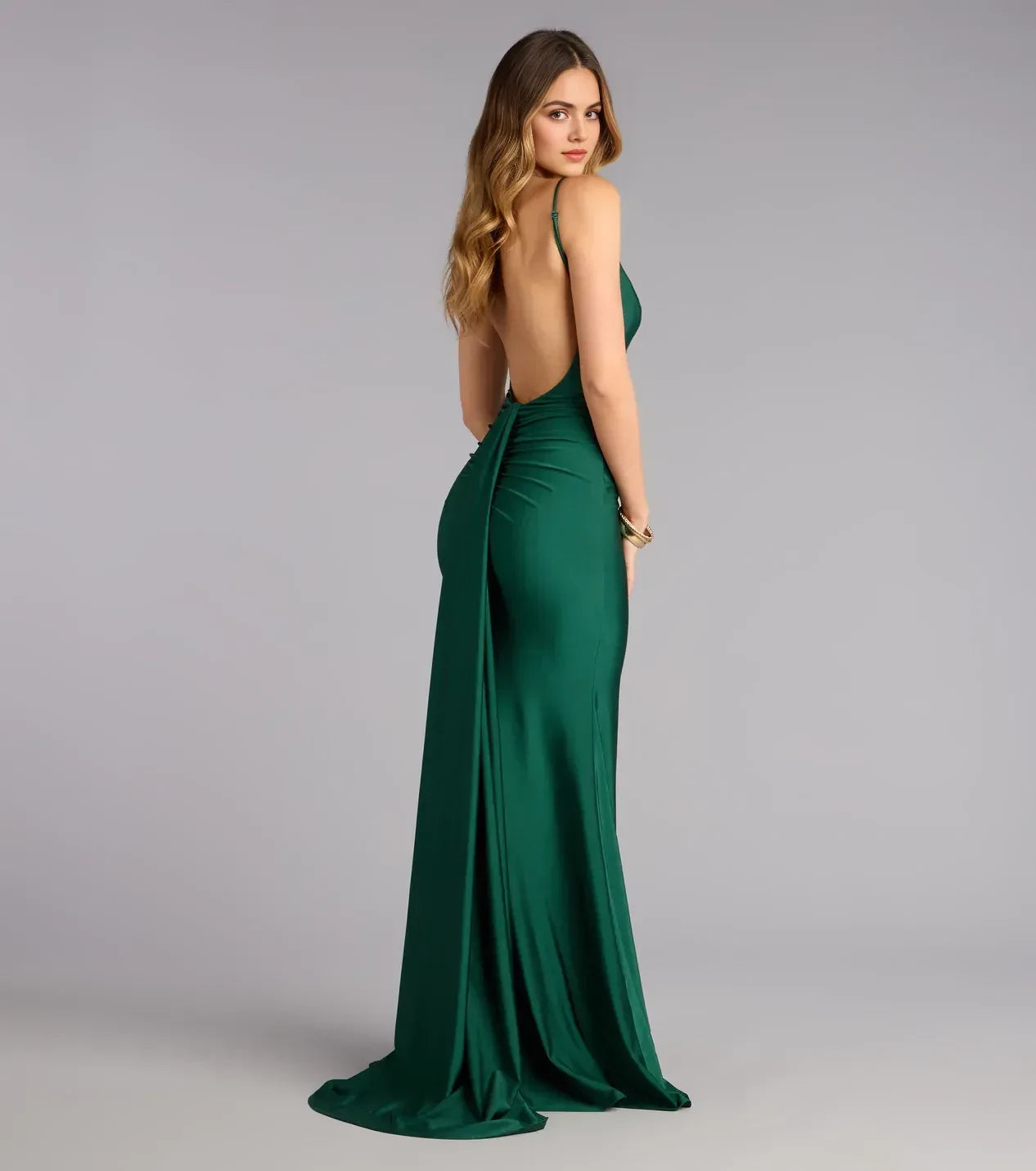 Stunning Trumpet Plunging V Neck Spaghetti Strap Open Back Floor Length Prom Dress
