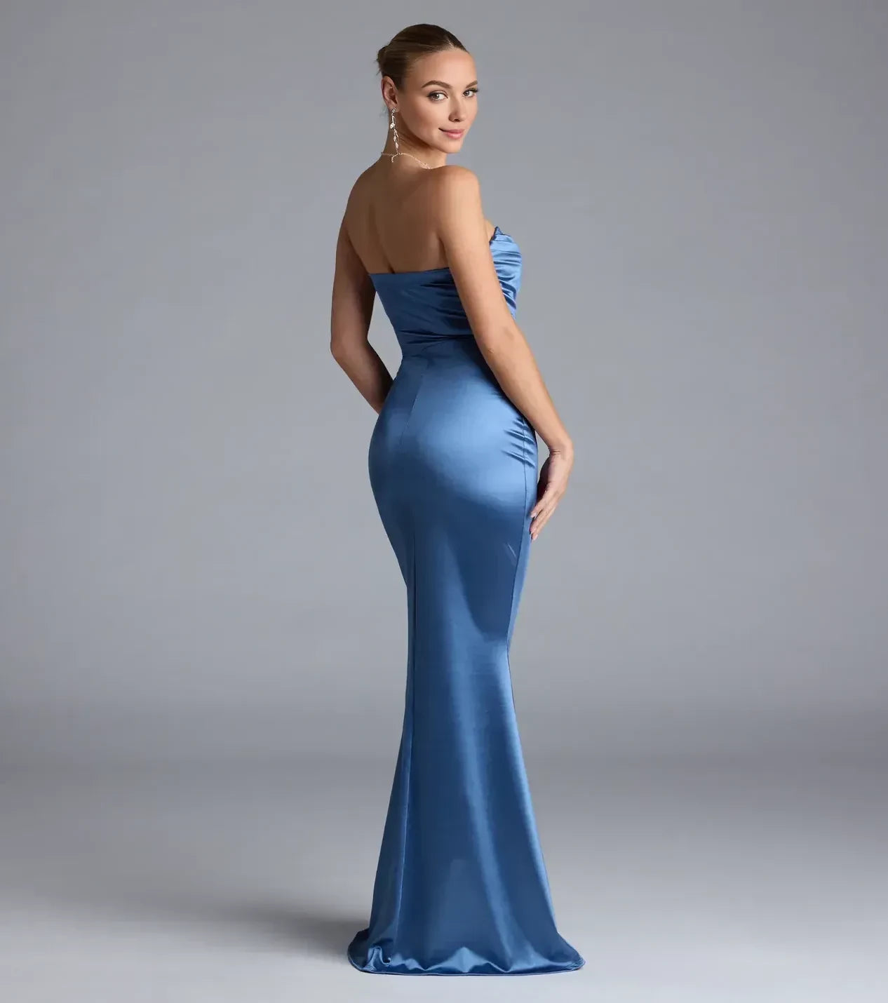 Stunning Trumpet Strapless Sleeveless Open Back Floor Length Bridesmaid Dress