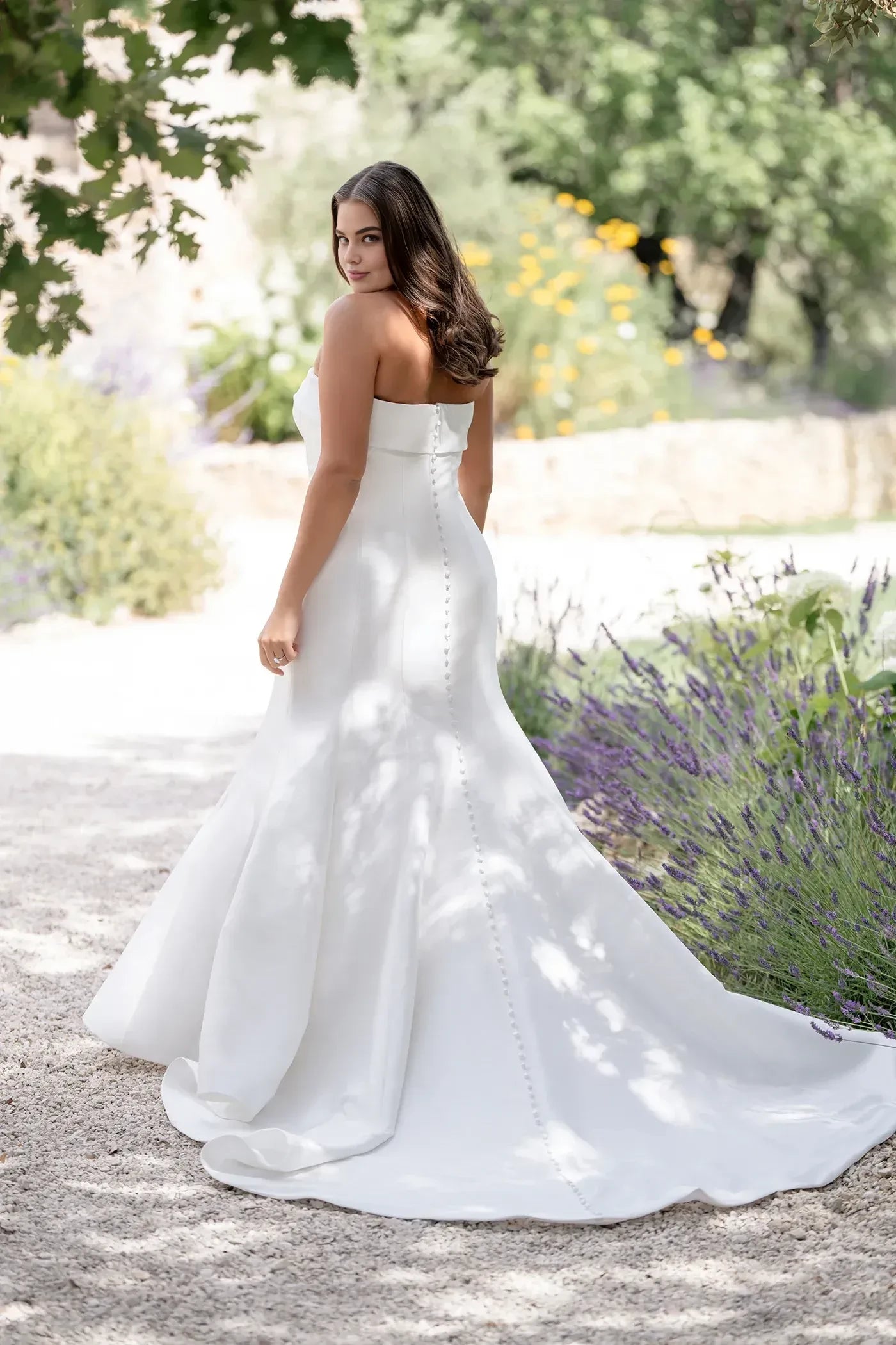 Stylish Plus Size Trumpet Strapless Sleeveless Button Back Floor Length Wedding Dress