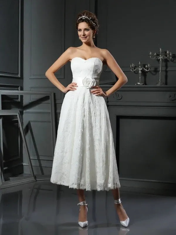 Sweetheart Sleeveless Lace Tea-Length With Lace Prom Dress