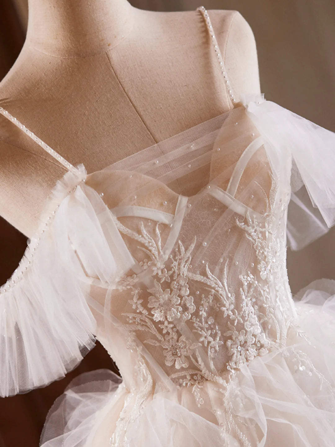 Tulle Layers Short Prom Dress Light Champagne Spaghetti Strap A-Line Party Dress Homecoming Dress