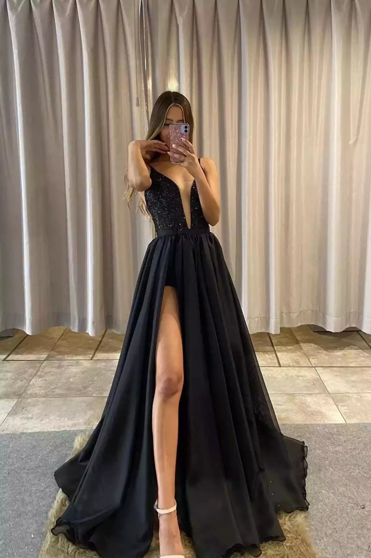 V-Neck Backless Black Chiffon Beaded Long Prom Dress Evening Party Dress