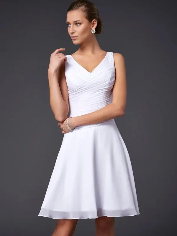V-neck Sleeveless Chiffon white Knee-Length With Pleats Party Dresses