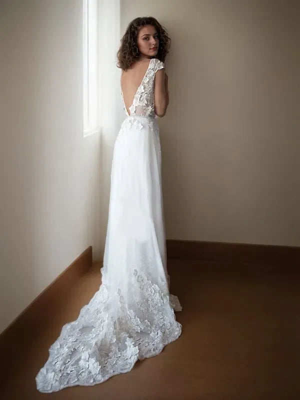 V-neck Tulle With Applique Sleeveless Court Train Wedding Dresses