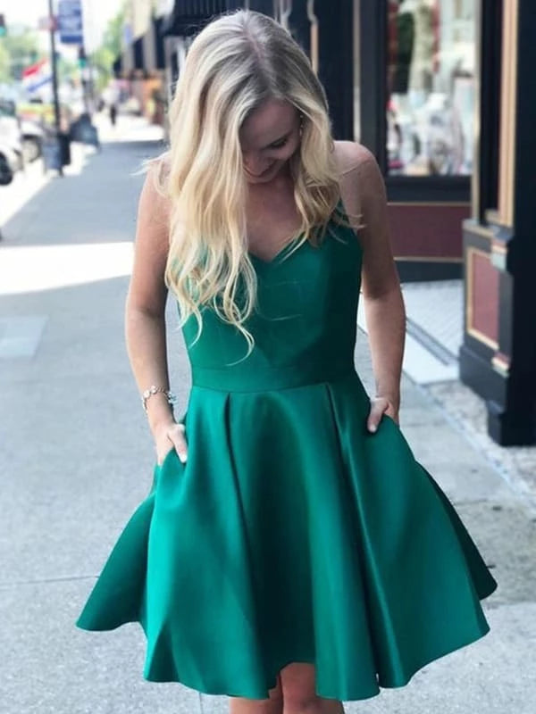 V Neck Green Satin Short Prom Short Green Graduation Open Back Green Formal Evening Party Dresses Homecoming Dresses