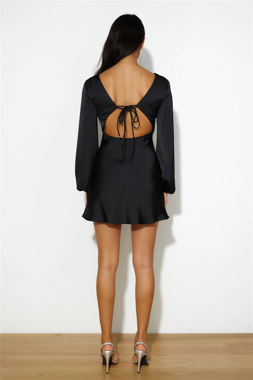 V Neck Long Sleeves Sheath Pretty Short Homecoming Dress Custom For Ladies