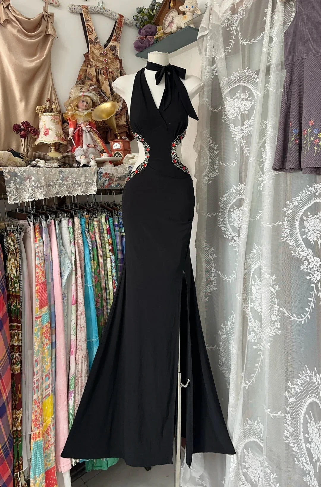 Vintage Black Embroidery Halter-neck Sleeveless Mermaid Long Prom Dress Party Dress Cocktail Dress Homecoming Dress Evening Dress