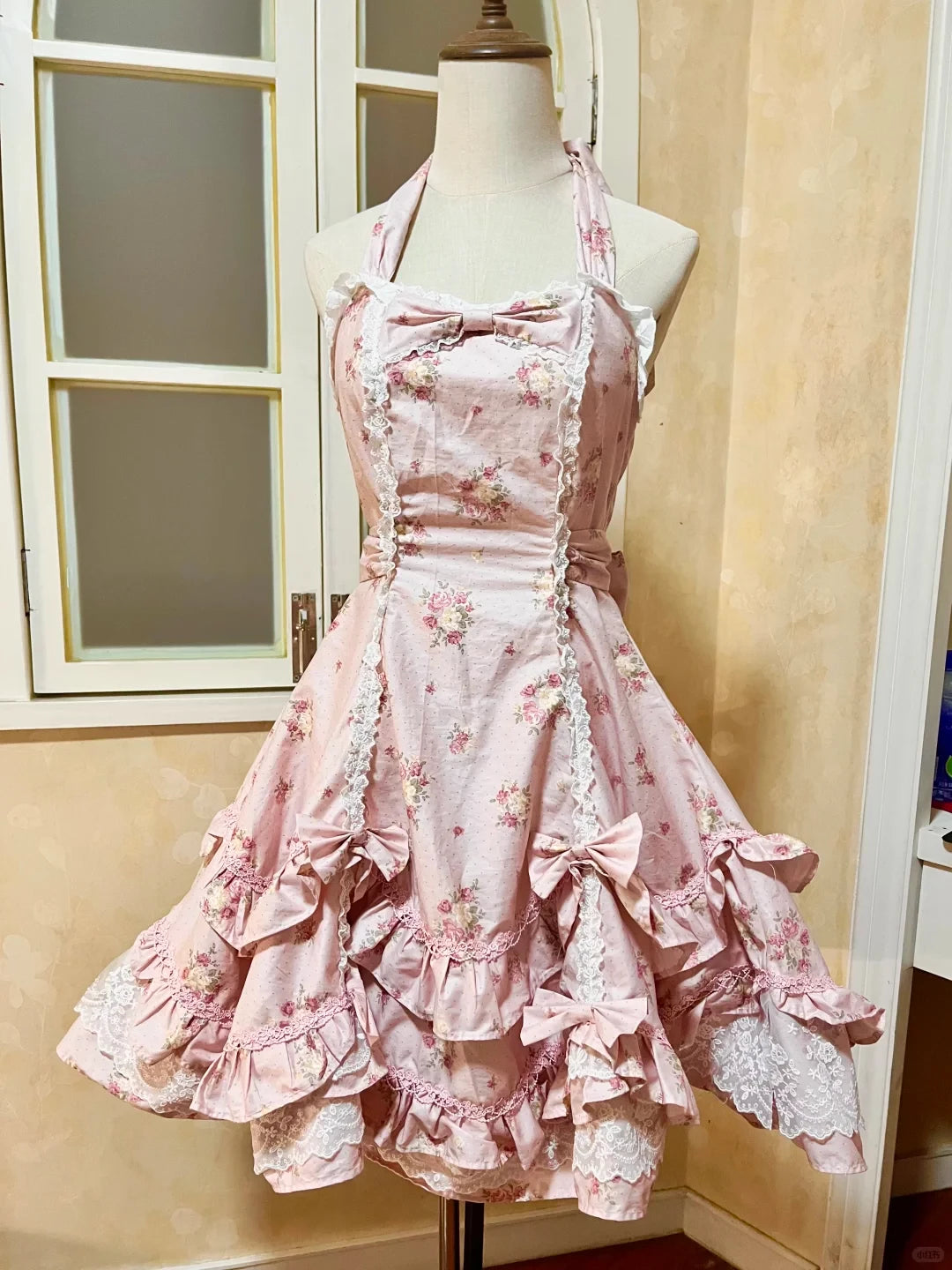 Vintage Pink Floral Halter Dress Design A-Line Elegant Tiered Prom Dress Party Dress Cocktail Dress Homecoming Dress Evening Dress
