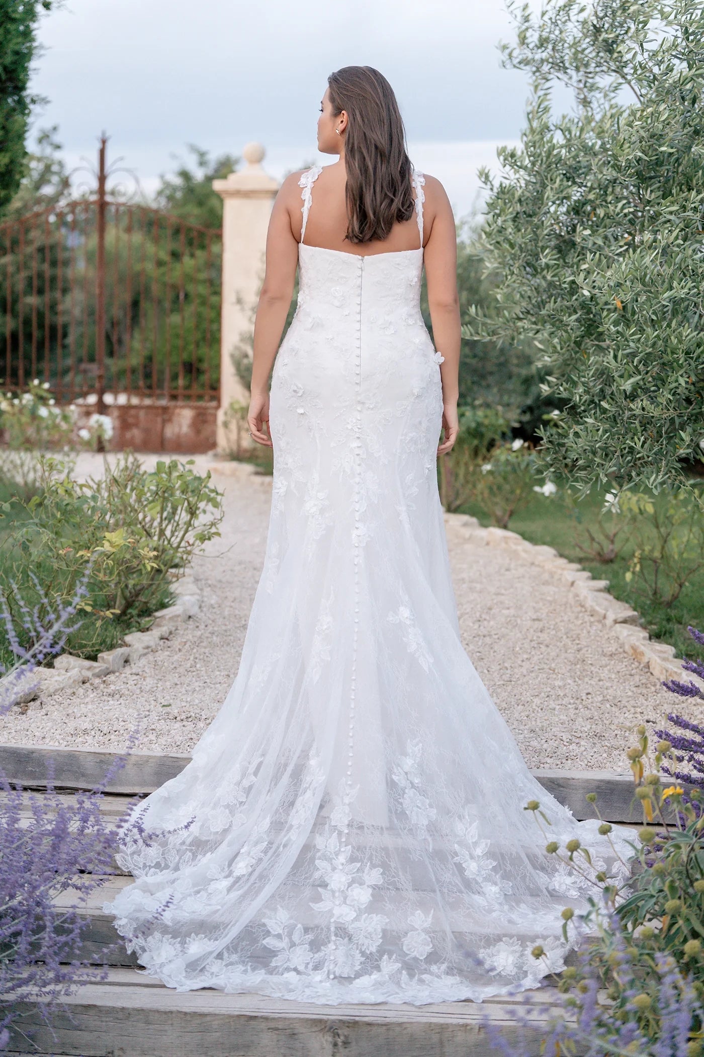 Delightful Plus Size Trumpet Sweetheart Neckline Sleeveless Button Back Floor Length Wedding Dress