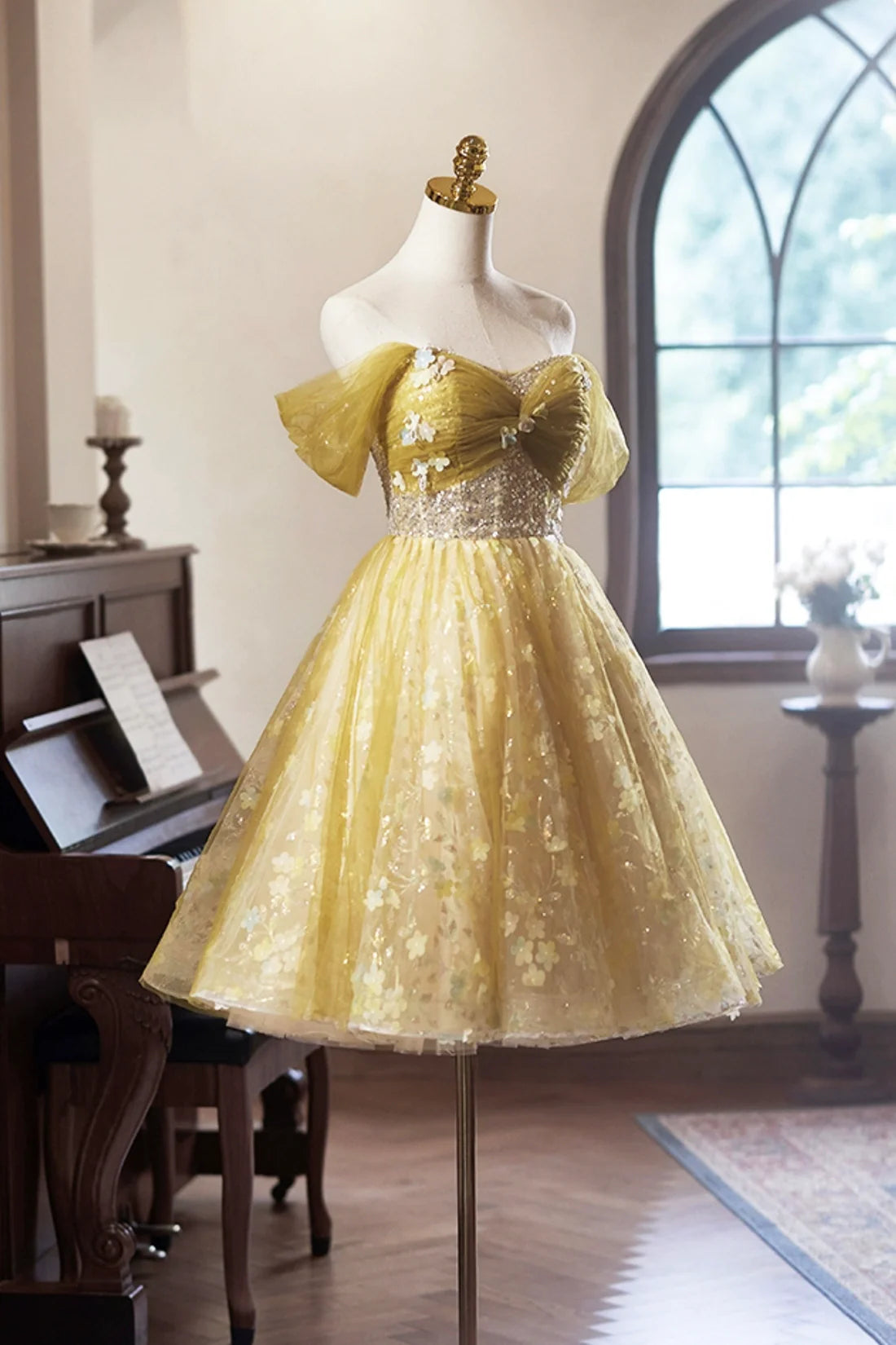 Yellow Floral Tulle Knee Length Lovely A-Line Prom Dress Off the Shoulder Evening Party Dress Homecoming Dresses