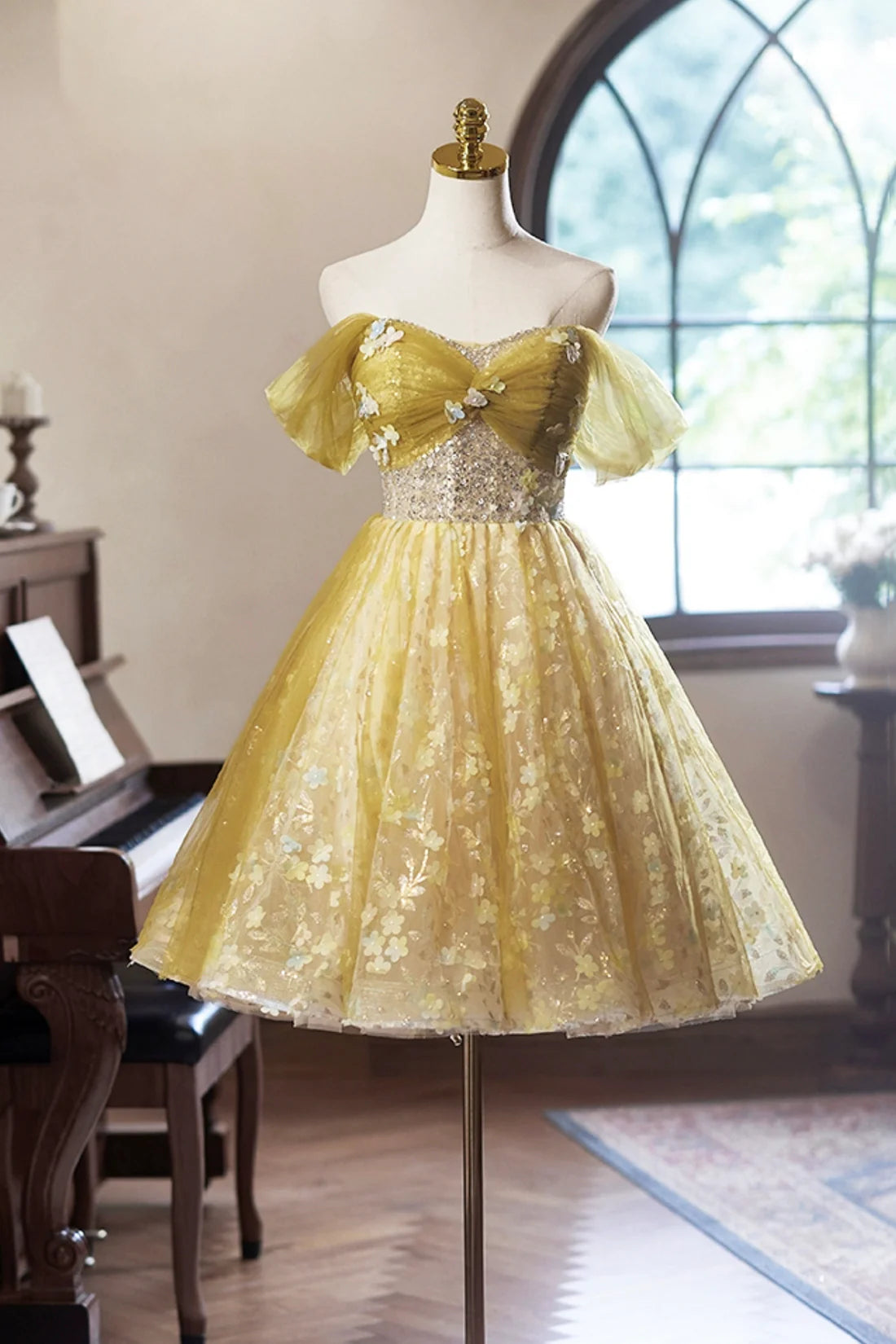 Yellow Floral Tulle Knee Length Lovely A-Line Prom Dress Off the Shoulder Evening Party Dress Homecoming Dresses